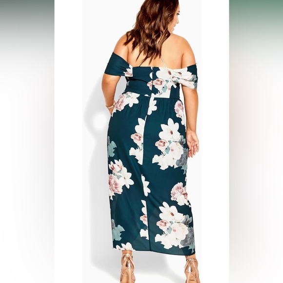 Elegant Emerald Floral Maxi Dress - Picture 3 of 4